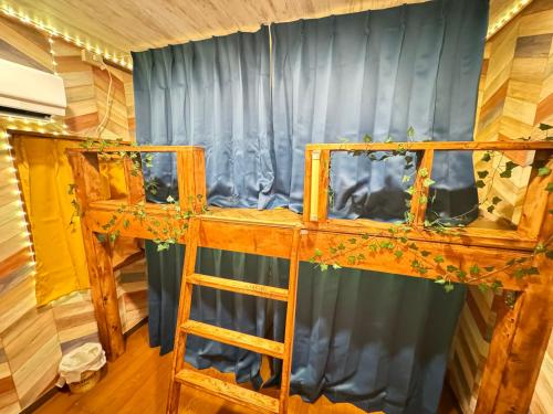 Hotel Jungle fun fun J5周辺駐車場多数有難り24h500円からUSJ10 minutes