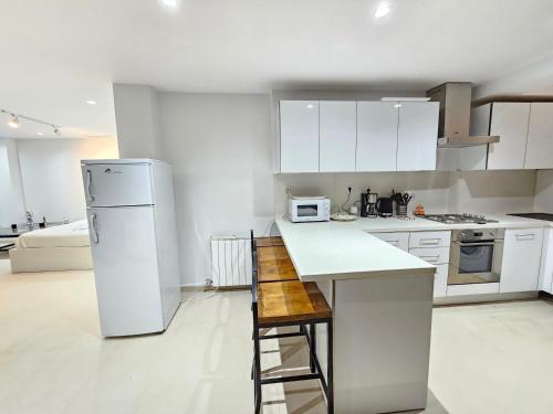 Dapur atau dapur kecil di Stylish luxe house with gardens in la Marsa