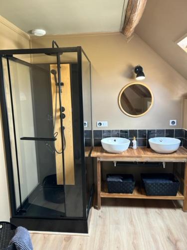 Koupelna v ubytování B&B Chambres d'Hotes Chez Juredieu