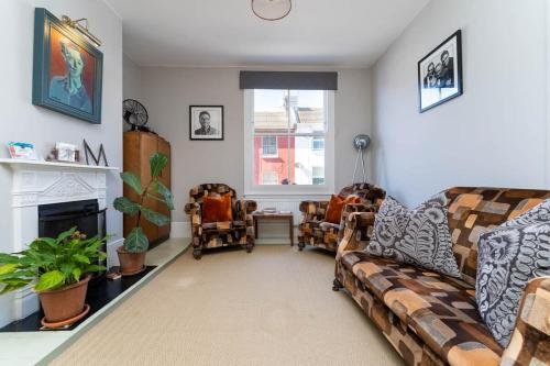 Host & Stay - Grove Townhouse photo 6