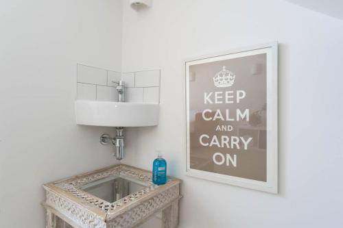 Host & Stay - Grove Townhouse photo 12