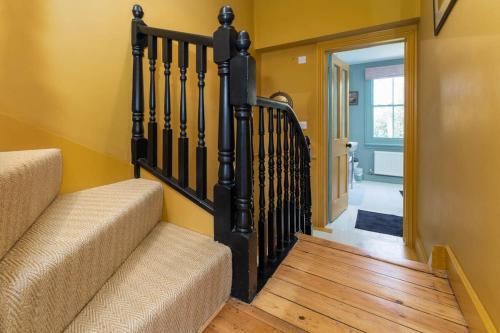 Host & Stay - Grove Townhouse photo 13
