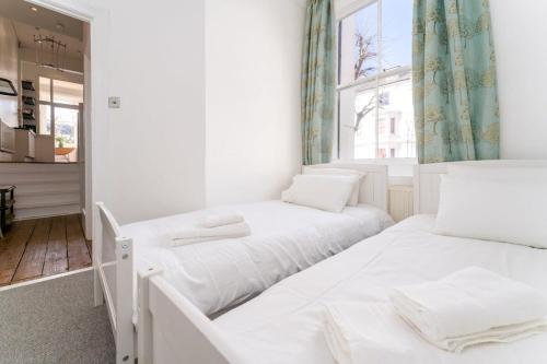 Host & Stay - Alexandra Villas photo 8