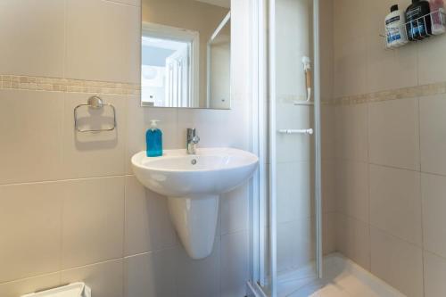 Host & Stay - Alexandra Villas photo 23