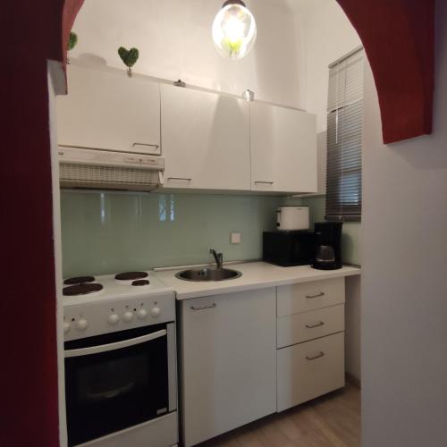 Cozy City Apartment - sleeps 2