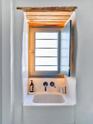 Naousa center - Cycladic house on 3 levels