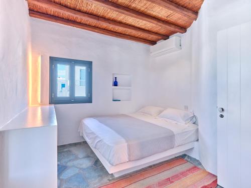 Naousa center - Cycladic house on 3 levels