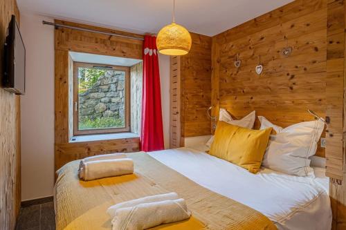 En eller flere senge i et værelse på Le refuge - pass navette offert