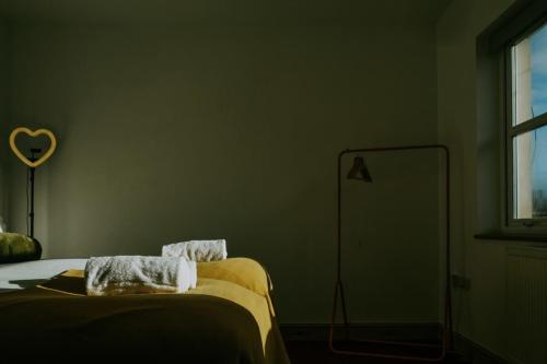 The unicorn's house sleeps 10 people photo 37