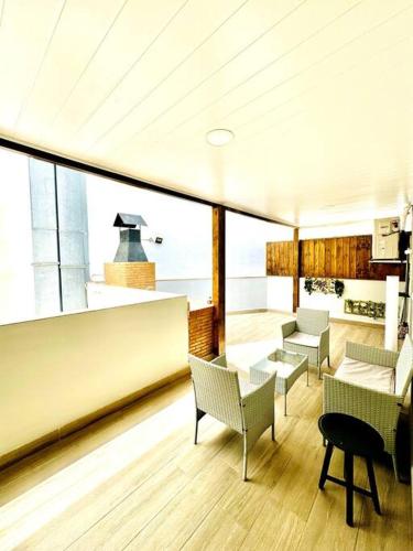 Central Flat Terrace & BBQ