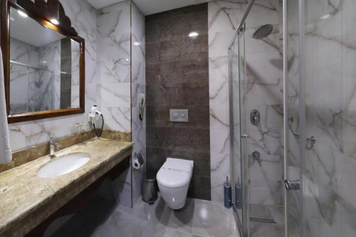 Ένα μπάνιο στο Elruha Hotel
