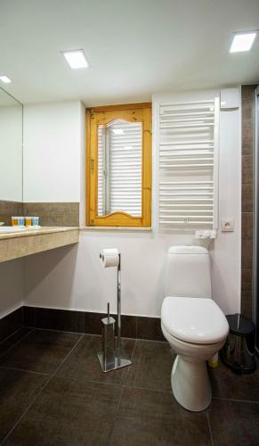Φωτογραφία από το άλμπουμ του Central 4BR Apt for Groups & Families - By Wehost στην Τιφλίδα