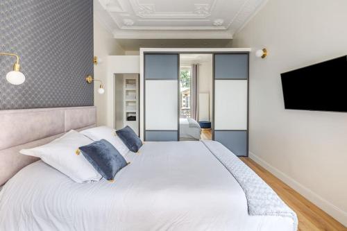 Newly renovated apt near La Madeleine