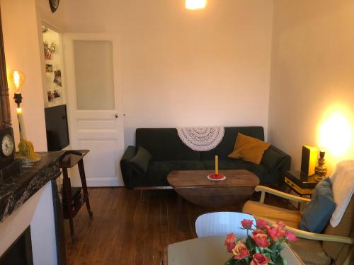 Photo de la galerie de l'établissement Cosy petit appartement, à Paris