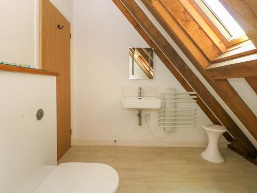 Koupelna v ubytování Oaklands