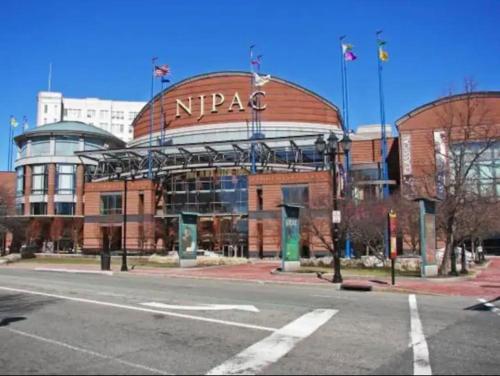Gallery image of 2 Days Stay Get 40 percent OFF for, Sleeps 6 & 2 Queen in Newark
