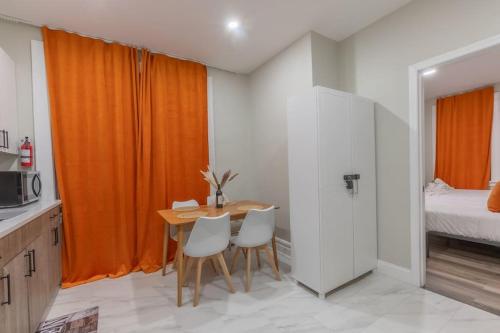 Gallery image of 2 Days Stay Get 40 percent OFF for, Sleeps 6 & 2 Queen in Newark
