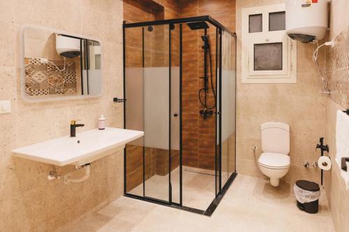 Koupelna v ubytování Signature Stays Breezy Modern Apt