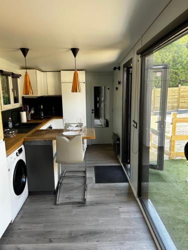 Tiny house avec jardin clos et privatif proche Disneyland et parc des félins