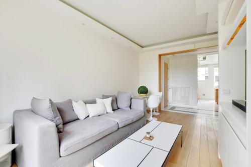 Charming Appt with a-c- 1bd-2p - Tour Eiffel