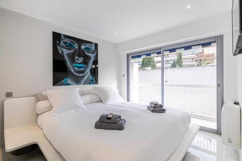 Beautiful apartment with sunny terrace