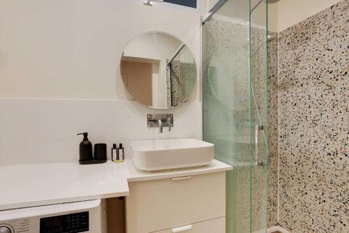 Authentic apartment - 3BR-8P - Clignancourt