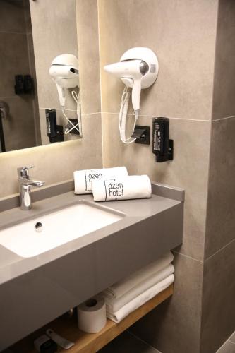 Koupelna v ubytování ÖZEN HOTEL