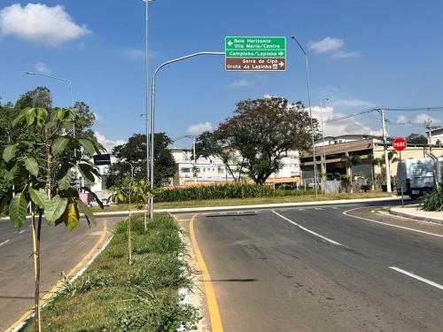 Fotografie z fotogalerie ubytování Apartamento 2 Quartos Aconchegante a 21 Km e 30min do Aeroporto de Confins v destinaci Lagoa Santa