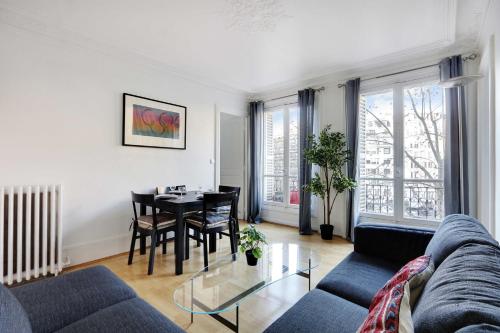 Peaceful apartment 2BR-4P - Arc de Triomphe