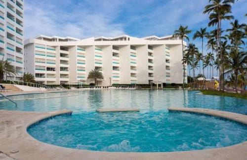 Beachfront Apartment with Jacuzzi