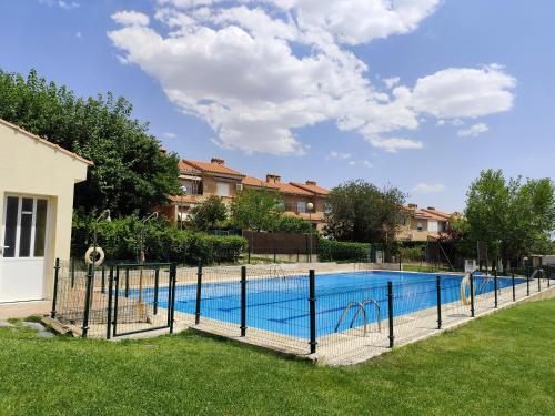 Casa con Jardín entre Toledo y Puy du Fou