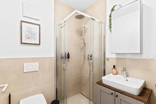 ネッカーズルムにあるWHONAP - PINK LION I Parkplatz I Zentral I Terrasse I Küche I Businessのギャラリーの写真