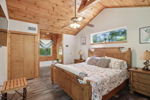 En eller flere senge i et værelse på Virgil's Retreat #263