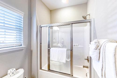 a bathroom with a shower and a toilet at Old Bryan Salento - A in Myrtle Beach