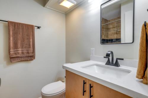 Honolulu Vacation Rental Walk to Beaches_3