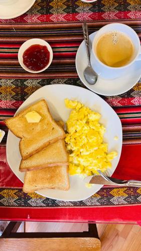 Jídlo v hostelu nebo okolí