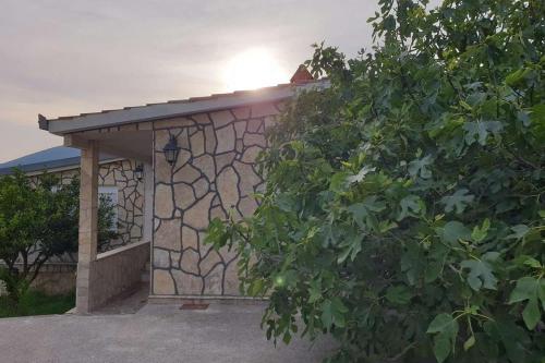 Apartments with a parking space Kastel Stari, Kastela - 21827