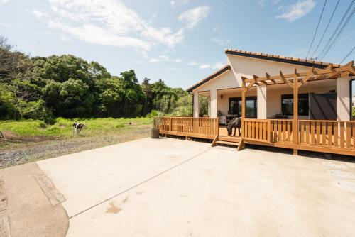 Gallery image of GMC DOG HOUSE in Ichinomiya
