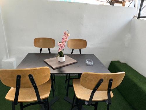 Gallery image of Center Carmel Market Tel Aviv in Tel Aviv