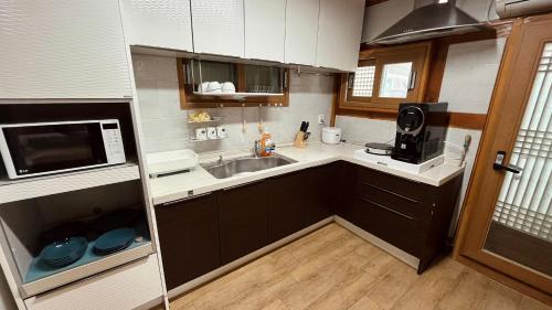 Cucina o angolo cottura di Hanji Gguljam