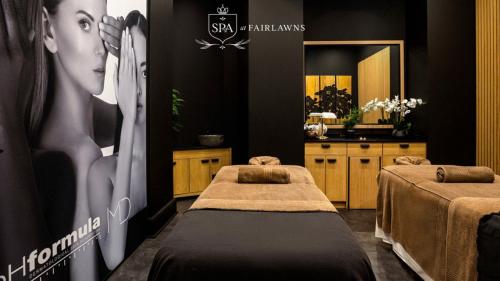 Letto o letti in una camera di Fairlawns Boutique Hotel & Spa