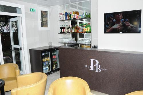 Lounge atau bar di Hôtel Patio Brancion