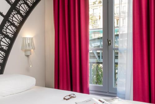 Foto da galeria de ibis Styles Paris Eiffel Cambronne em Paris