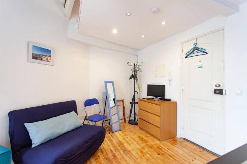Alfama I, eco-penthouse with view & french balcony