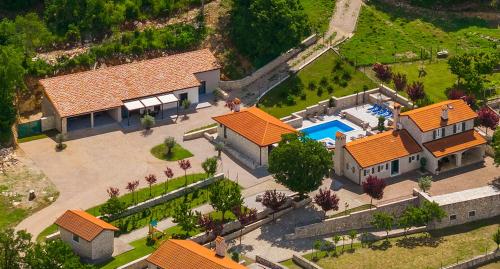 Holiday Home Villa Skavre