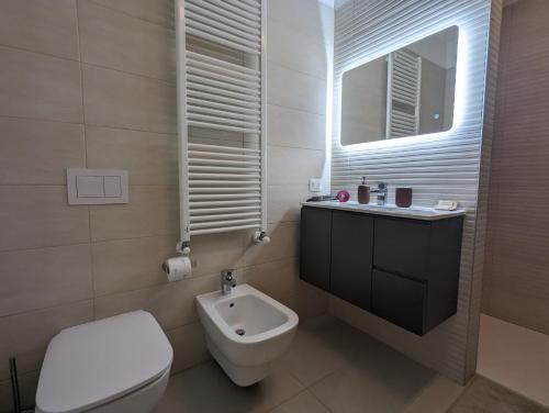 Afbeelding uit fotogalerij van House with vineyard view, for 3 guests, with private covered parking space in Negrar