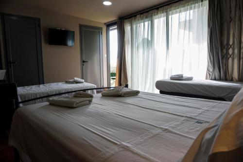 Gallery image of Marini Luxury Apartments and Suites in Aegina Town