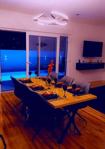 Luxury Villa Impossible