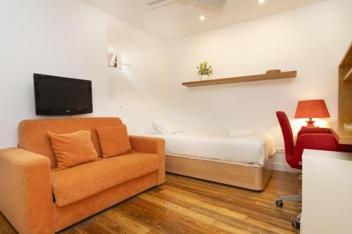 Apartment with terrace in downtown - TTL279