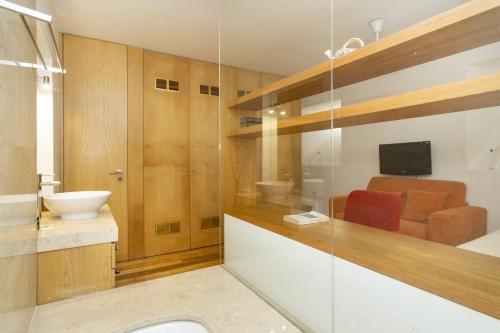 Apartment with terrace in downtown - TTL279